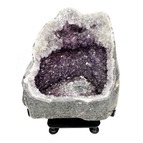42" x 32" x 47" Amethyst Geode Chair (961.4 lbs) - Magick Magick.com