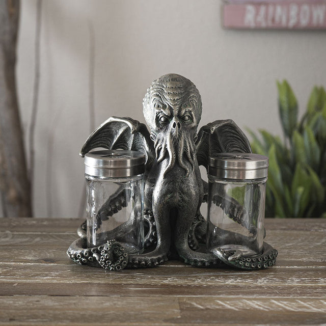 7" Cthulhu Salt and Pepper Set - Magick Magick.com