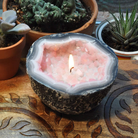 Rose Quartz Geode 2.25" Scented Amber Woods & Tonka Beans Candle - Magick Magick.com